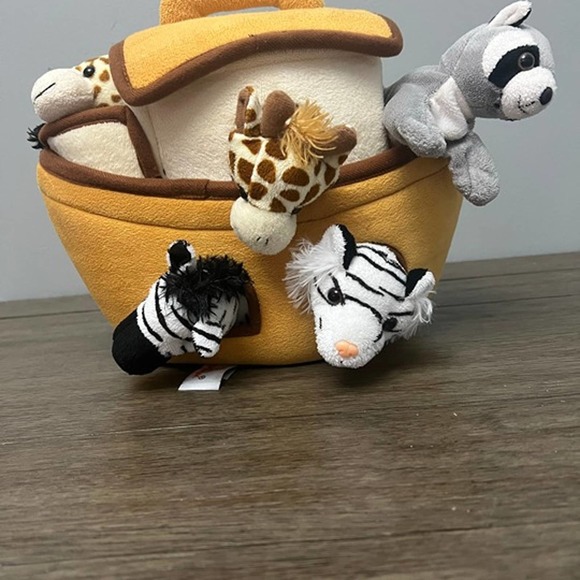 Unipak Noah's Ark with 9 Animals Plush - Picture 2 of 8